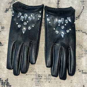 Never used decorative faux leather gloves
